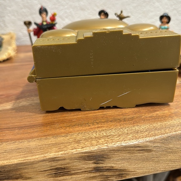 Vintage Aladdin toy castle - Picture 3 of 4